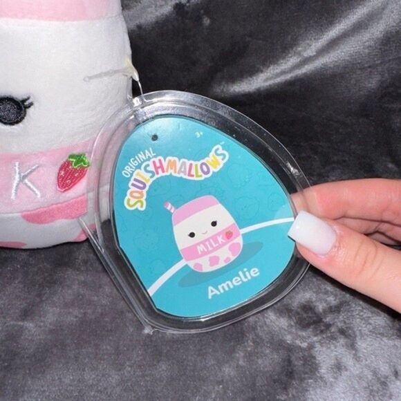 Squishmallows Amelie Strawberry Milk / Cow Print - Picture 2 of 5